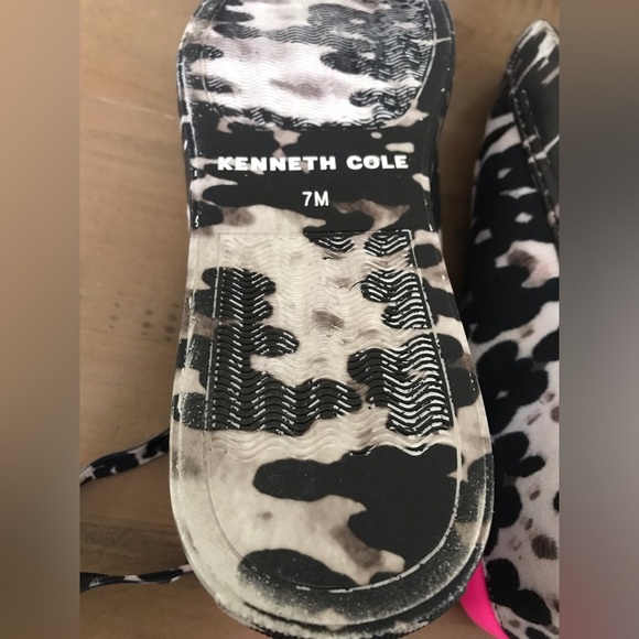 Kenneth Cole New York Kam Eo Animal Print Sneaker - size 7 - Picture 8 of 13